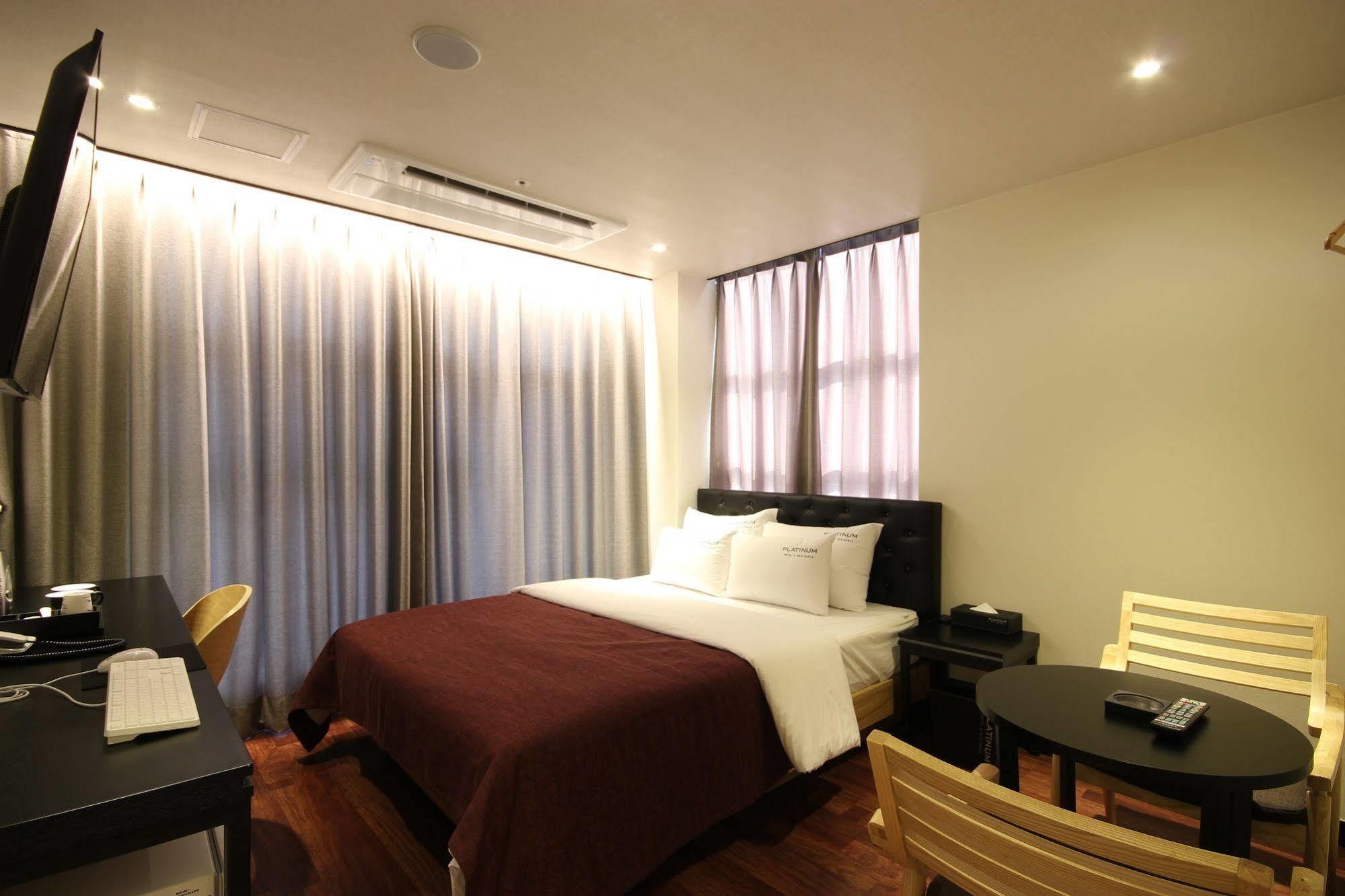 Busan Platinum Hotel Nampo Екстериор снимка