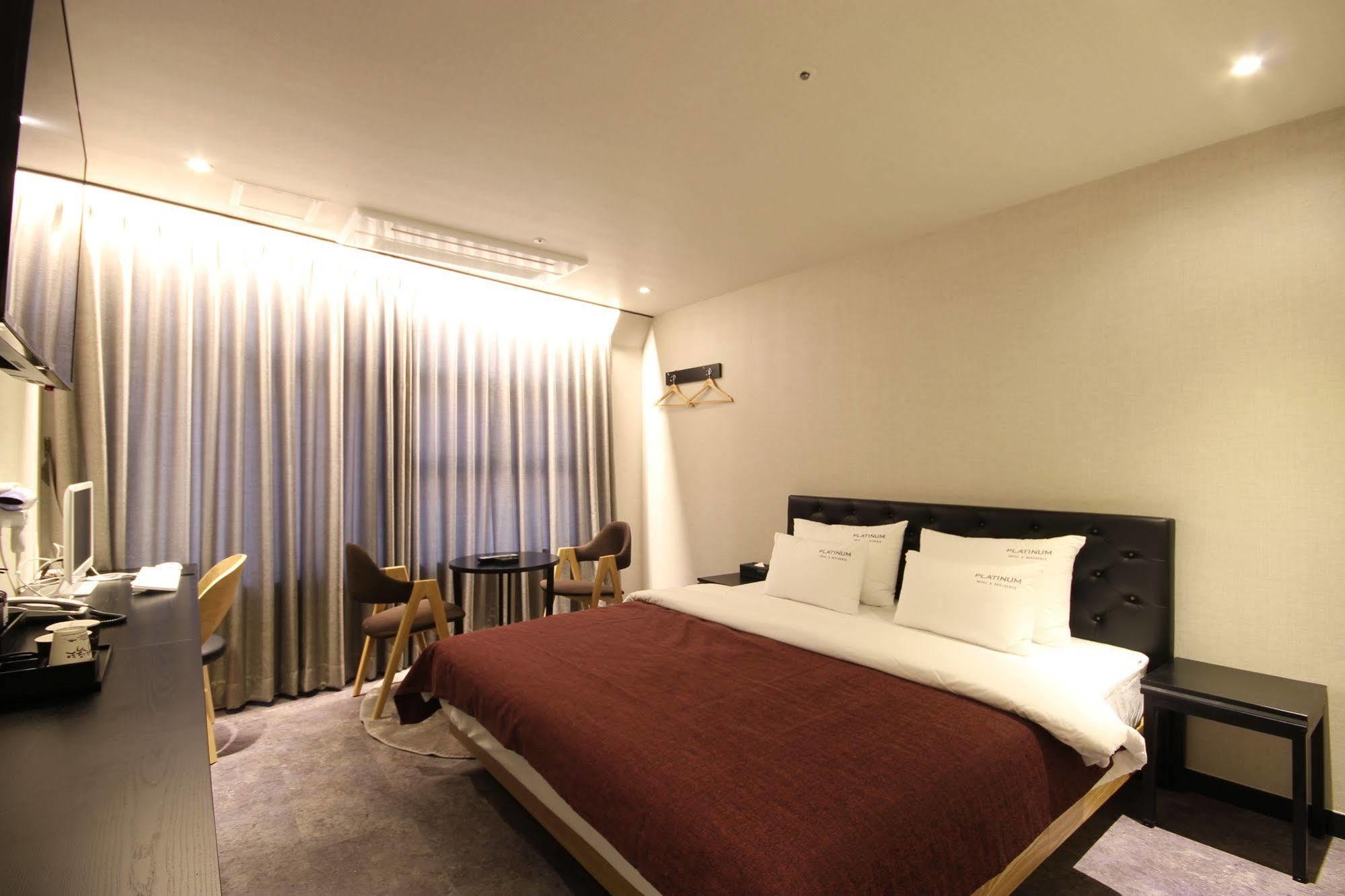 Busan Platinum Hotel Nampo Екстериор снимка