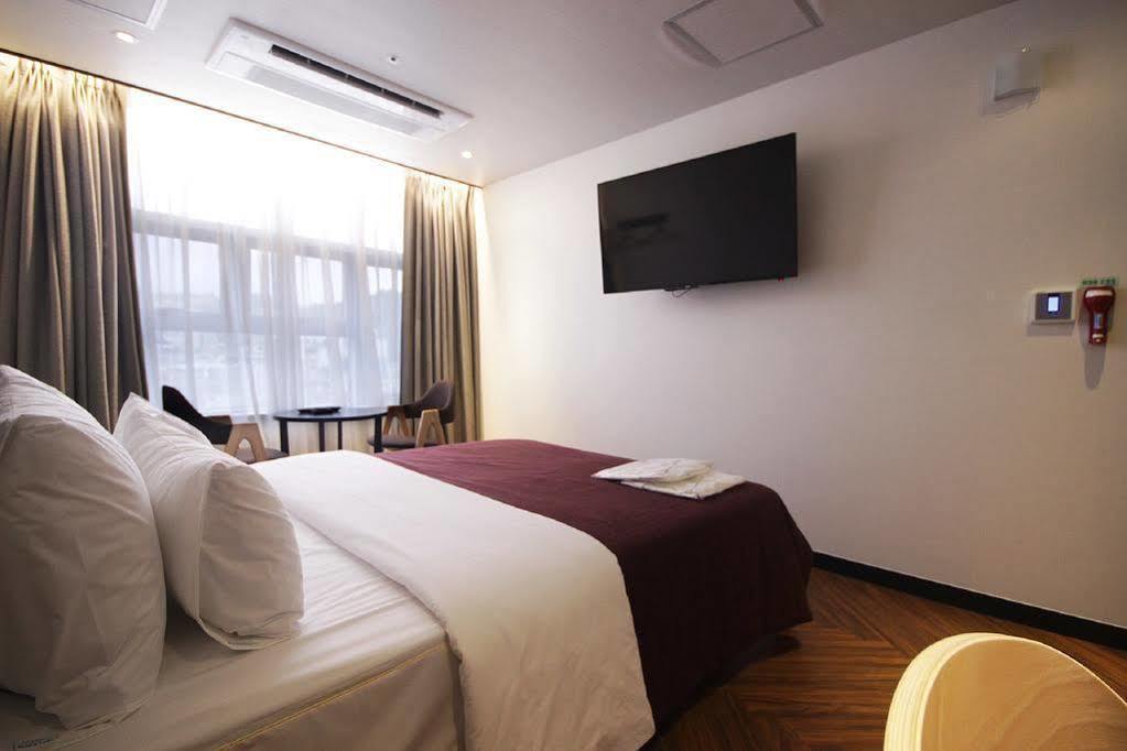 Busan Platinum Hotel Nampo Екстериор снимка